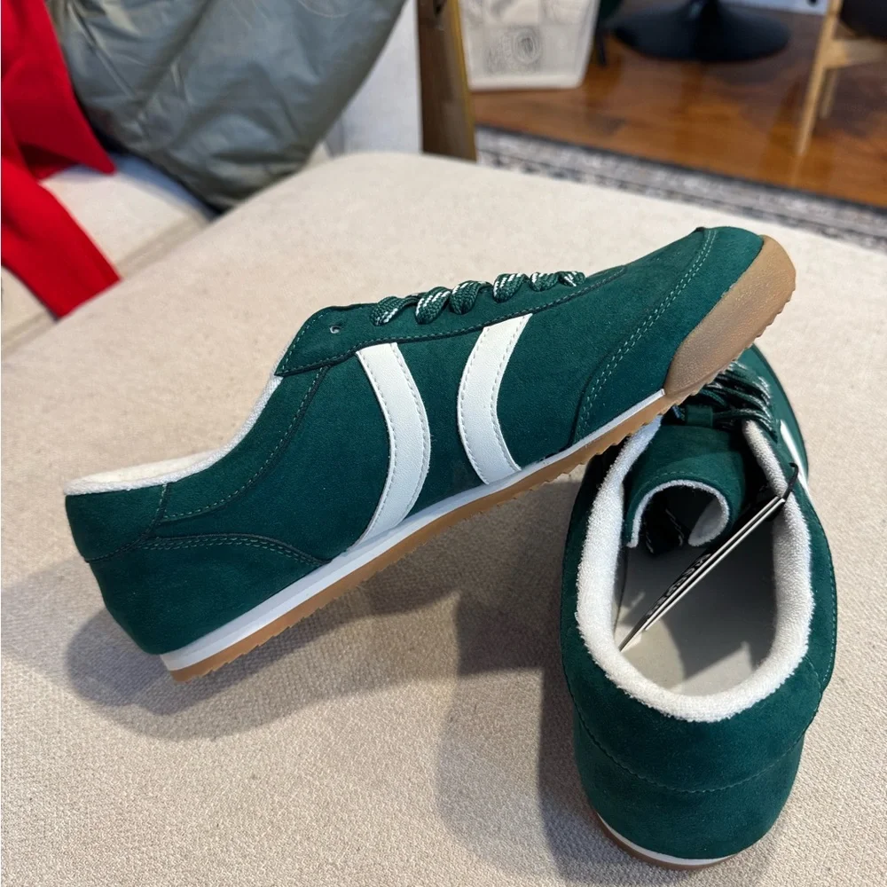 Steve Madden NYC Women's Low Top Faux Suede Sneakers, Emerald Green, Sz 10, NWT - Picture 8 of 9
